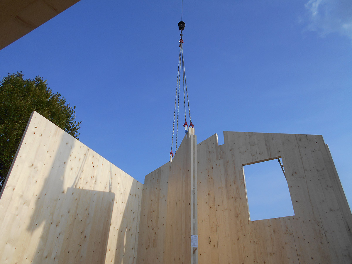 Monolocale prefabbricato in legno ricavato da una pertinenza esistente